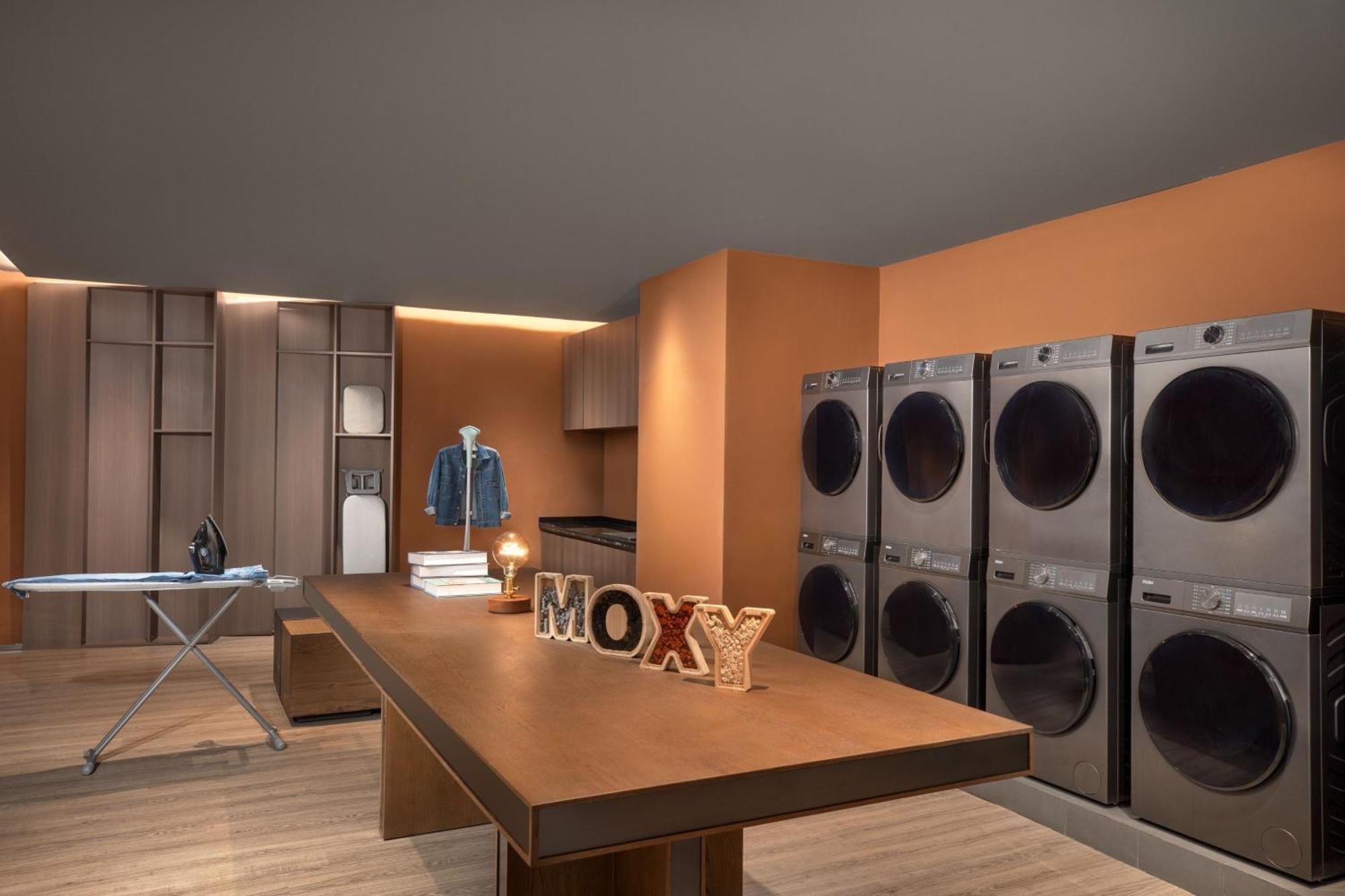 Moxy Chongqing Hotel ภายนอก รูปภาพ